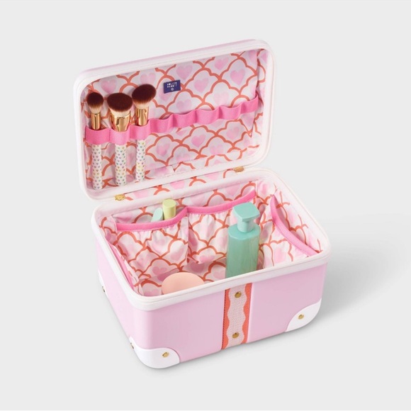 Roller Rabbit x Target - Trunk Vanity Case Soft Pink - Picture 5 of 5